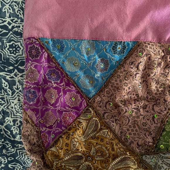 Never used Indonesian zipper patchwork shoulder bag - Picture 9 of 15